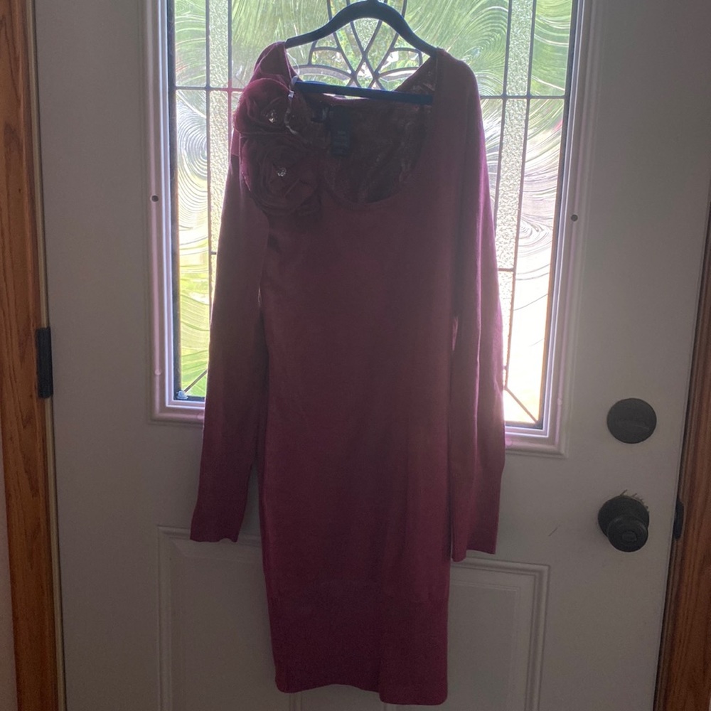 Brand: Bisou Bisou Size: Small